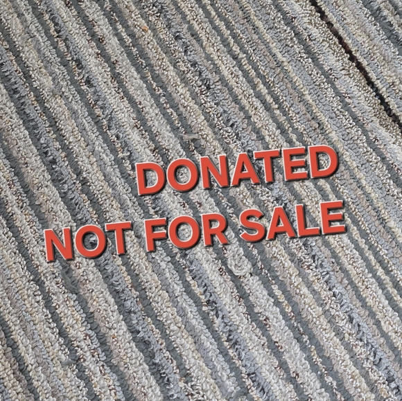 D O N A T E D!! NOT 4 SALE 😬😏 - Picture 3 of 4